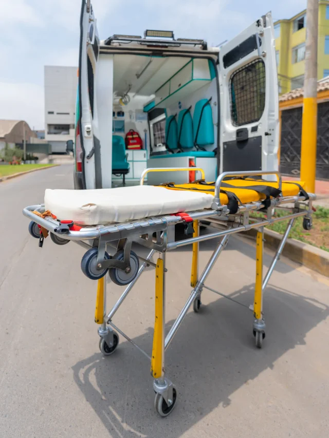 vertical-photo-stretcher-ambulance-street